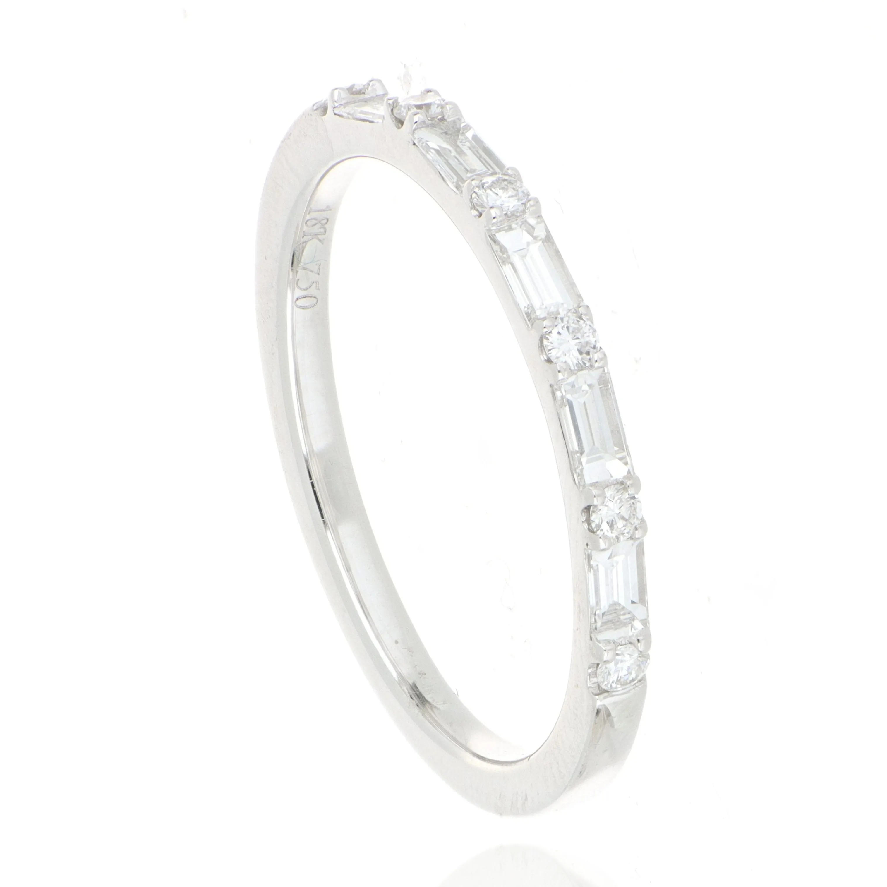 18k White Gold Diamond Band