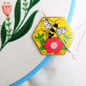 Bee Lovely Needle Minder