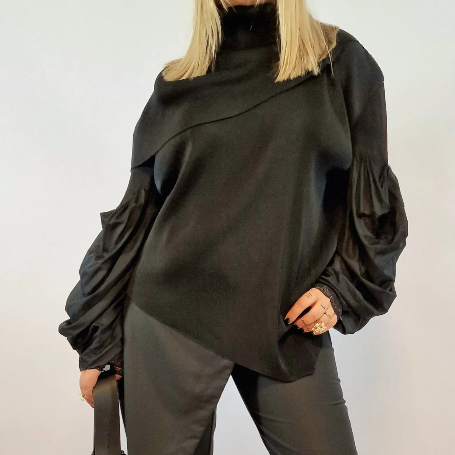 Casual Minimal Goth Juoda Varna Irregular Design Shirt