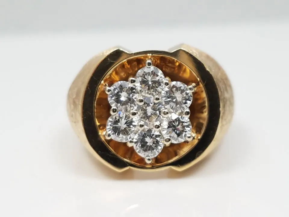 Chic 14k Yellow Gold Natural Diamond Cluster Ring