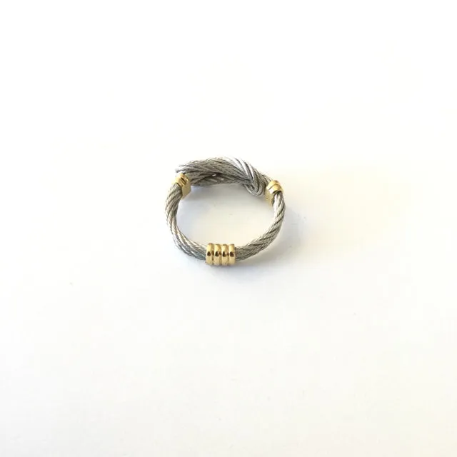 Fred Paris Twisted Knot Ring. Size 6