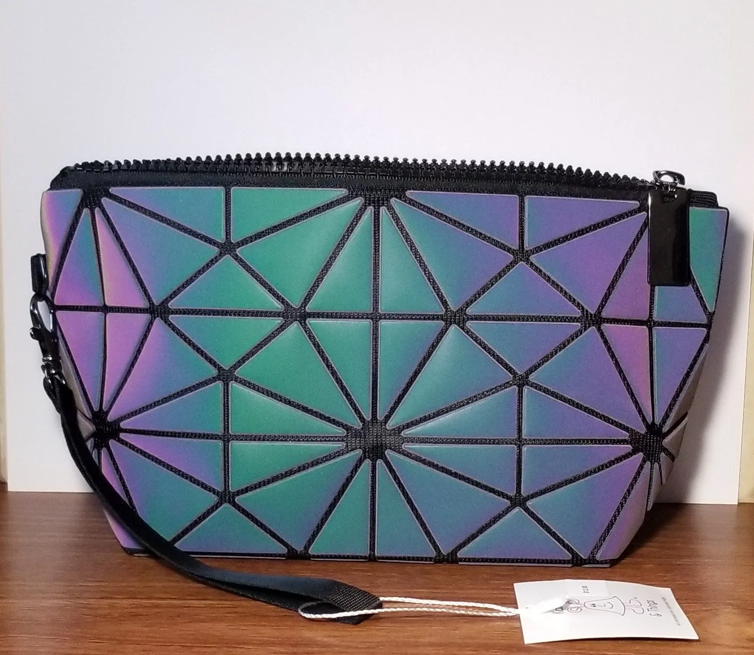 Magic Changing Color Wristlet