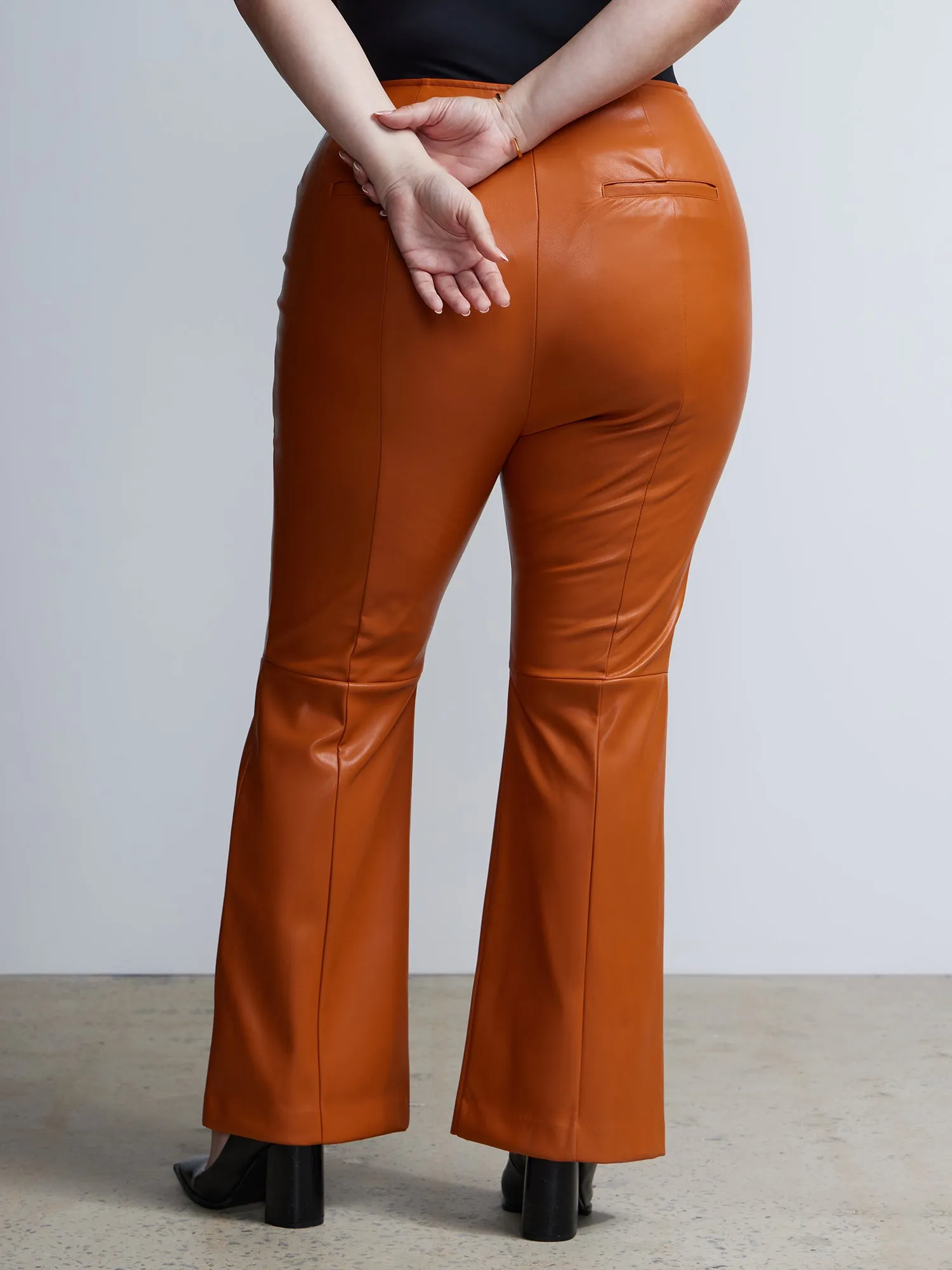 Plus Seamed Straight Leg Pant